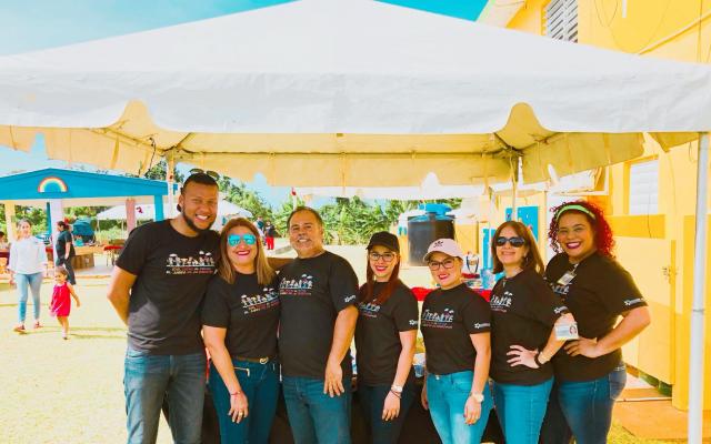 Casa Ramon volunteers serving food during the pandemic